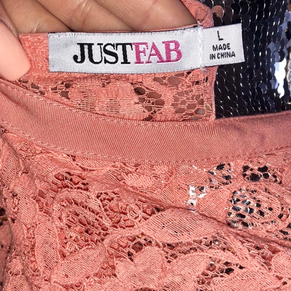 Lace back Romper - Picture 4 of 7